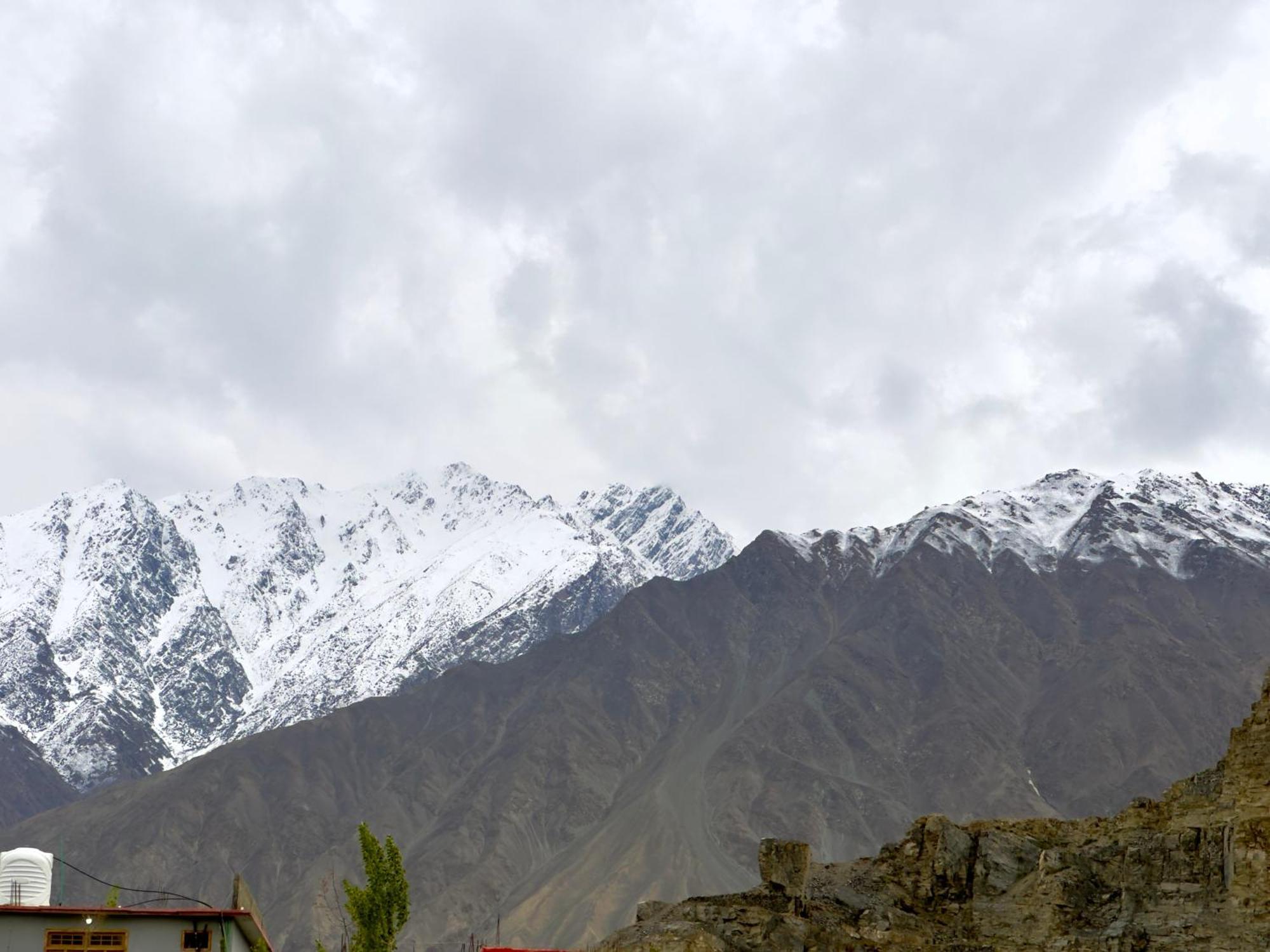 Indus Cabana Lodge Skardu Bagian luar foto